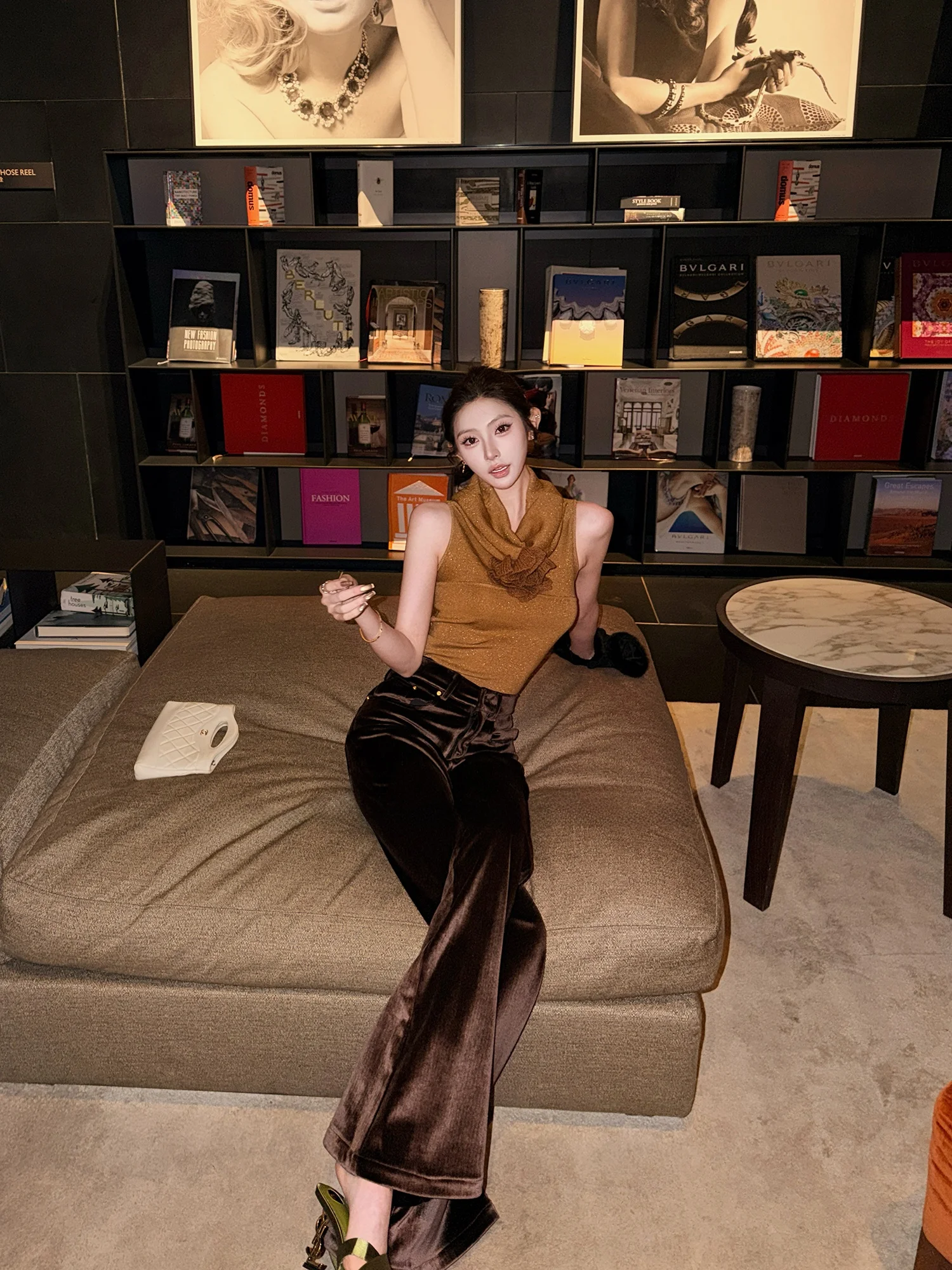 

Модные женские брюки-клеш с высокой талией, облегающие, из бархата, повседневные, элегантные, для женщин