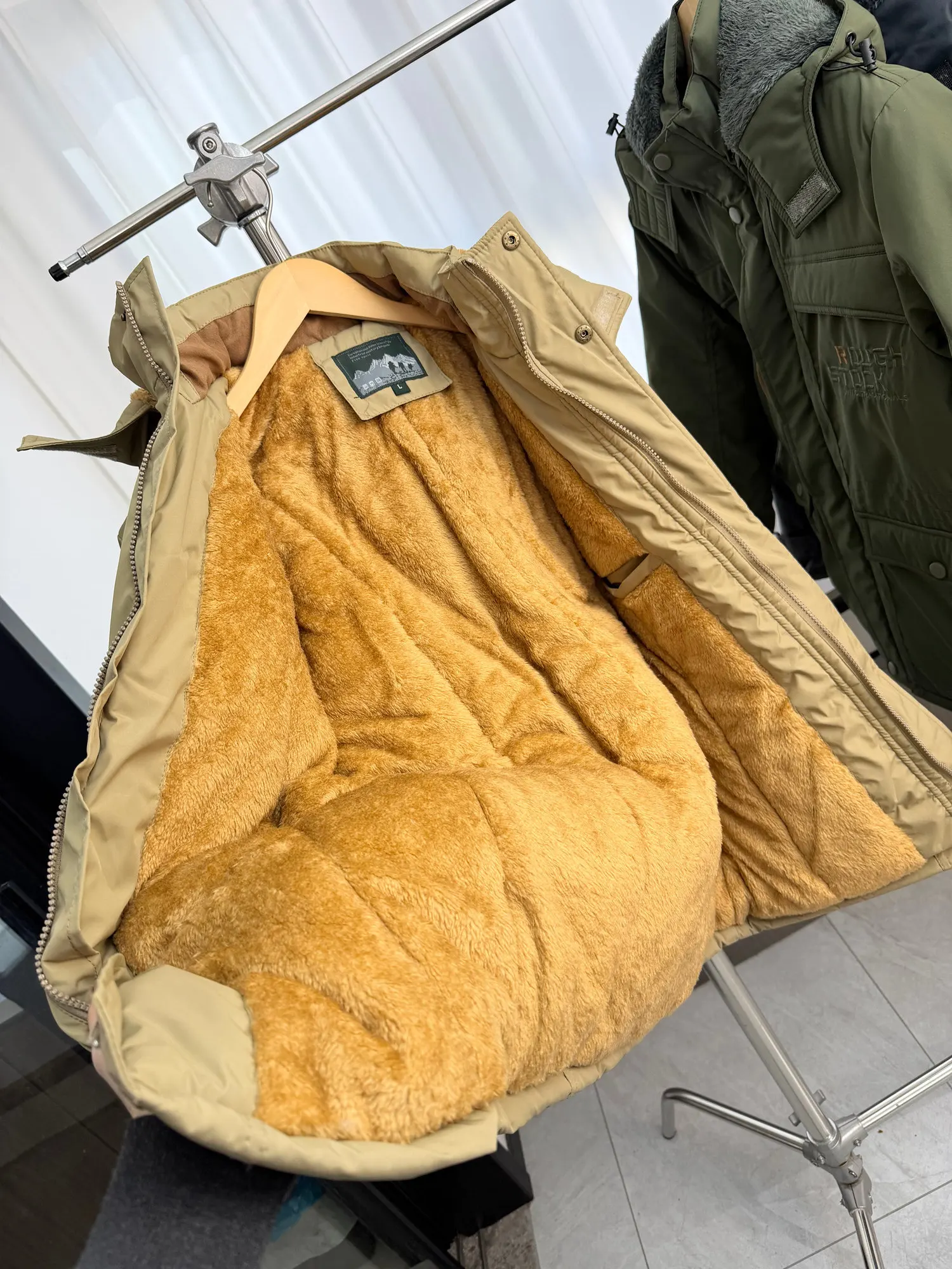 Super thick warm lamb! high quality padding Winter Men's American Casual Waterproof Hooded Tooling Cotton-padded Jackets