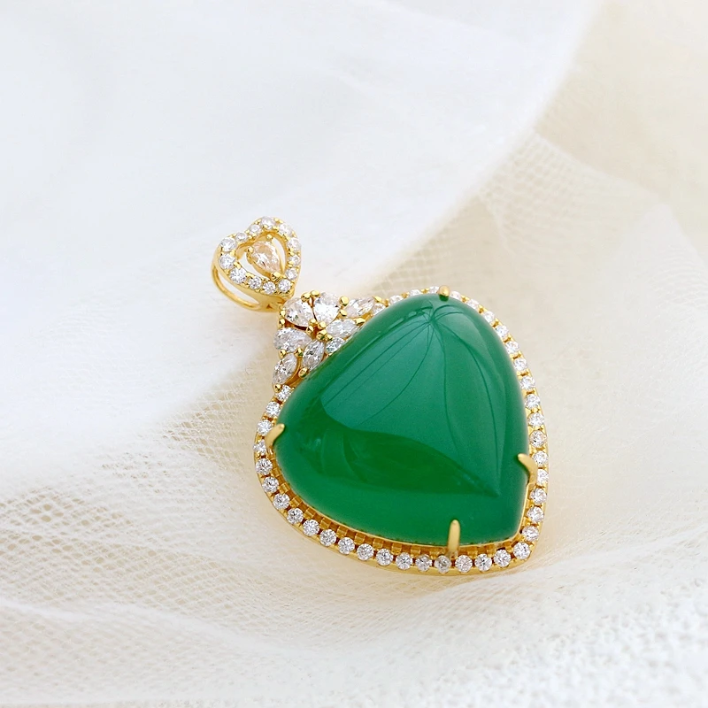 

Authentic 925 Sterling Silver Pendant Inlaid Natural Green Chalcedony Heart Shaped 18K Gold Plated Pendants Lady Jewelry Gift