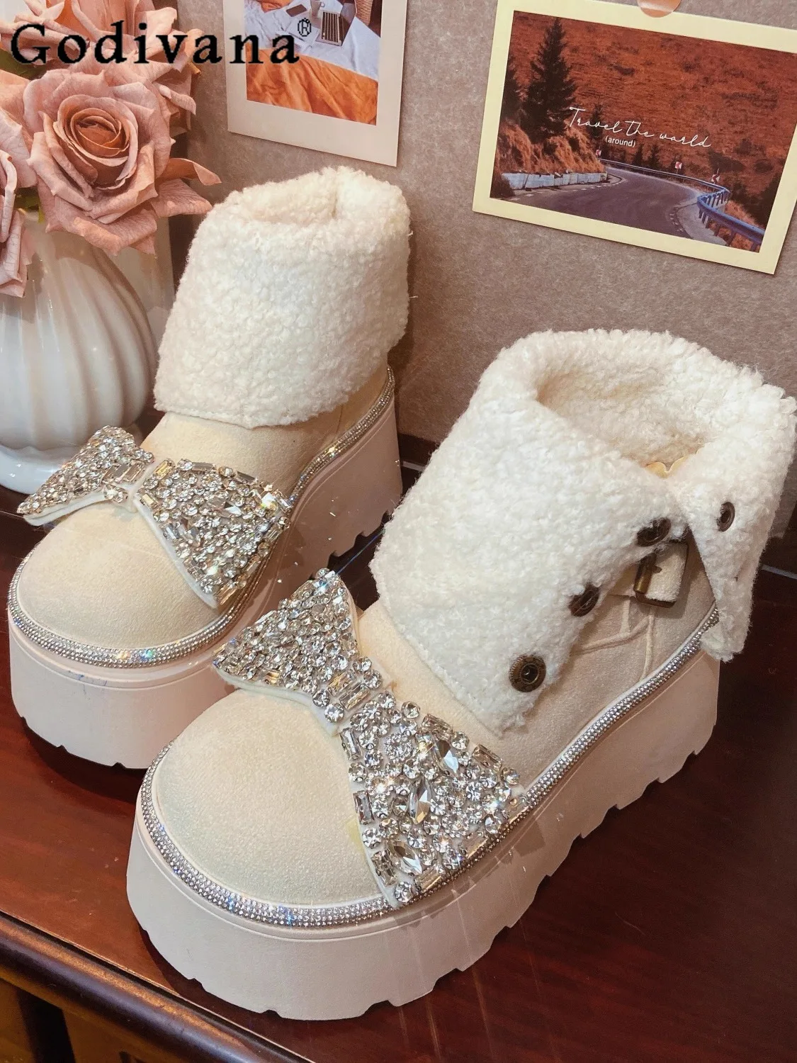 

2025 Winter New Thickened Furry Platform Snow Boots High Tube Warm Round Toe Thick Sole Sweet Girl Short Boots