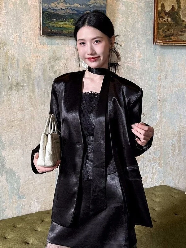 ファッショナブルな無地スーツジャケット LS SIJIAJIA 2025春新作 レディース服 多用途 通勤スタイル Vネック シングルボタン