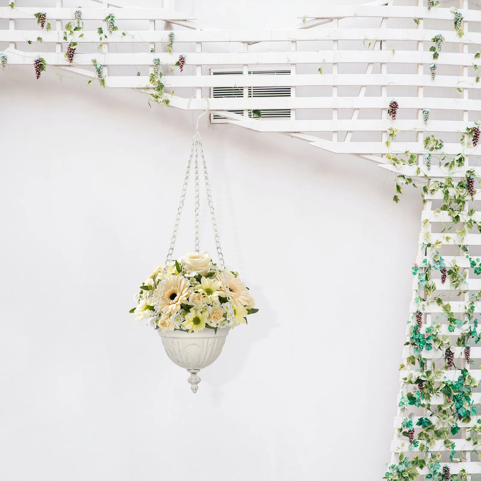 

2Pcs Iron Wall Mounted Planter Vintage Farmhouse Metal Flowerpot Hanging Basket for Herbs Succulents Flowers Indoor Outdoor