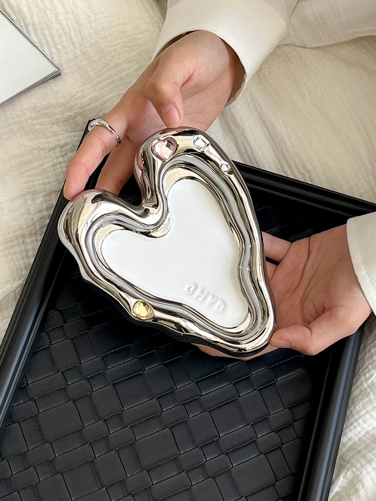 Decorative Ceramic Tray for Storing Jewelry In Love Shaped Design Photography Props Organizadores Original Ceramic Storage