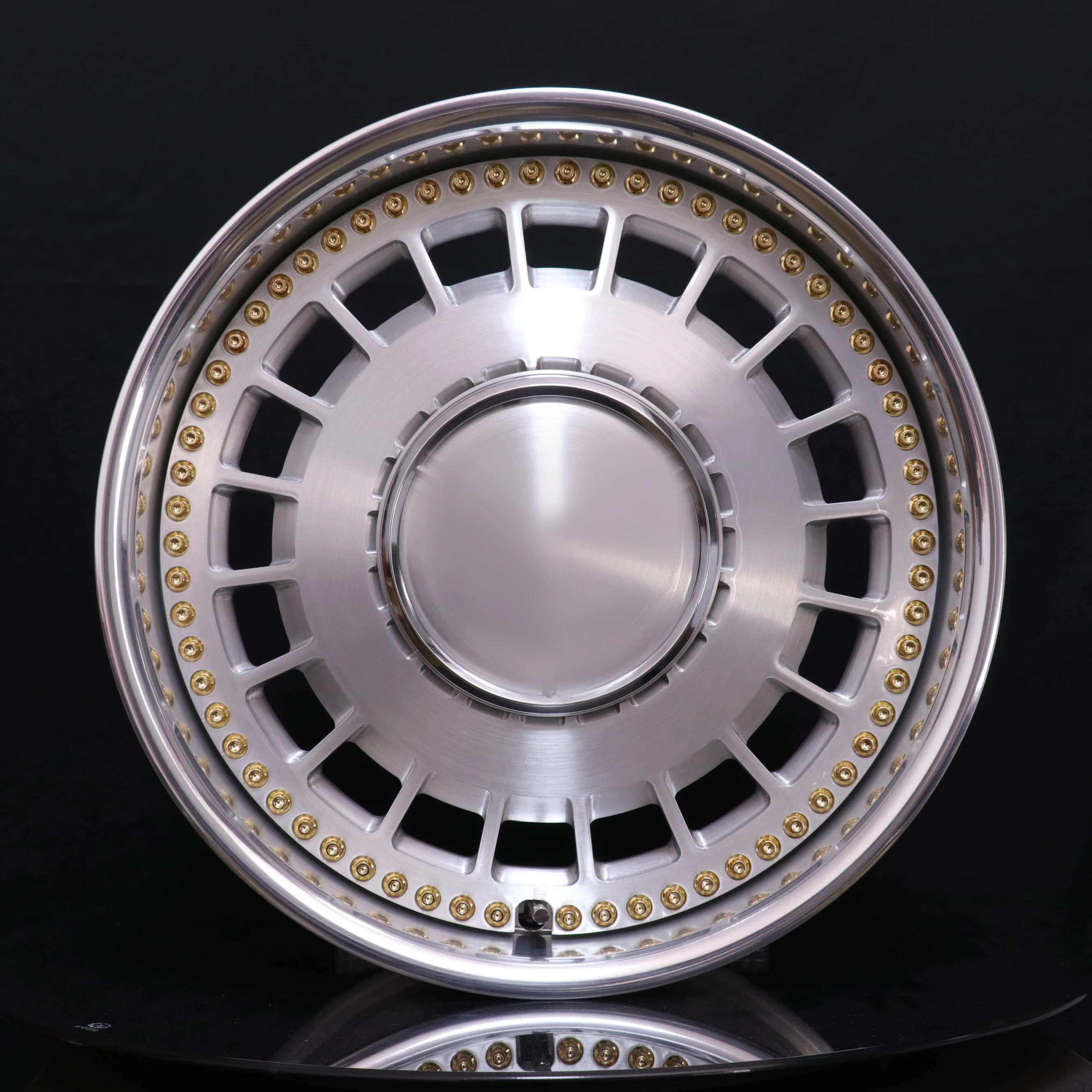 

Factory Supply 2 Piece Aluminum Forged Wheels Custom Car Rims New OEM ODM Service with 20mm/40mm/70mm ET Options
