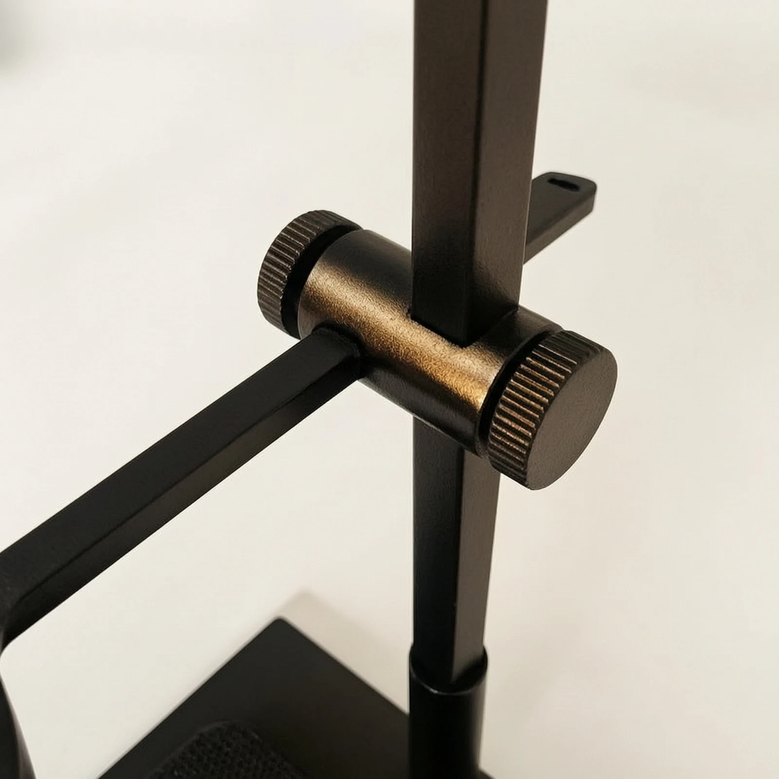 support-de-table-en-metal-noir-avec-bras-reglable-support-d'affichage-circulaire-robuste-pour-etagere-de-bureau