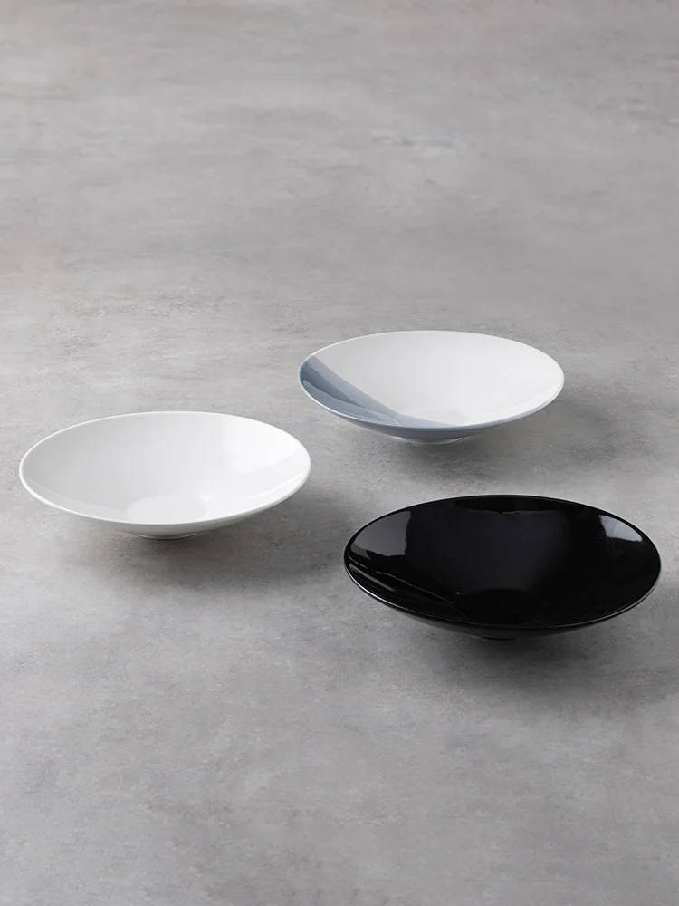 

Роскошные керамические тарелки для супа 8,8 дюйма, европейские Простые однотонные фарфоровые пигментированные 700 мл, домашний ресторанный магазин, пищевой контейнер для макаронных изделий