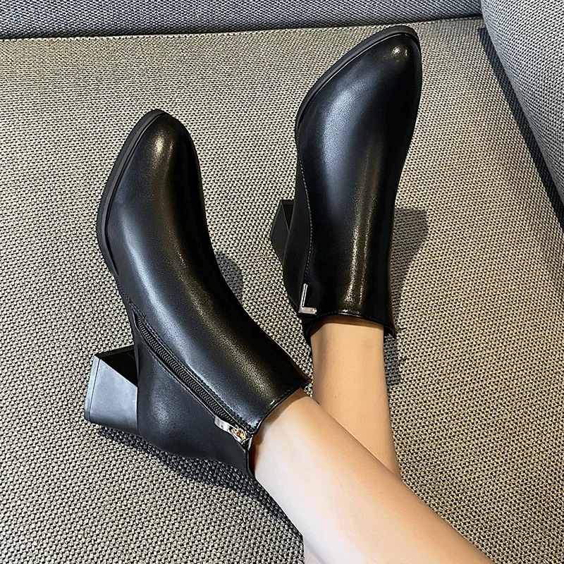 Autumn/Winter New Style Metal Decoration Sexy Simple Solid Color Pointed Toe Casual Comfortable Fashion High Heel Women's Boots