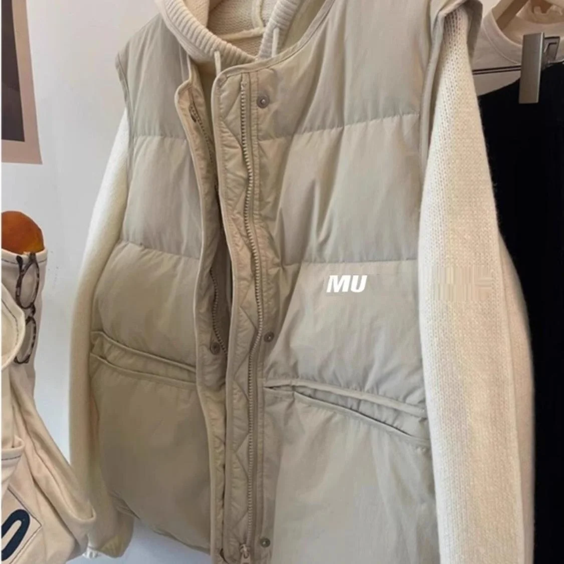 

Утепленный свободный жилет без рукавов для полных женщин (до 136 кг), модный, простой дизайн, хлопковая куртка