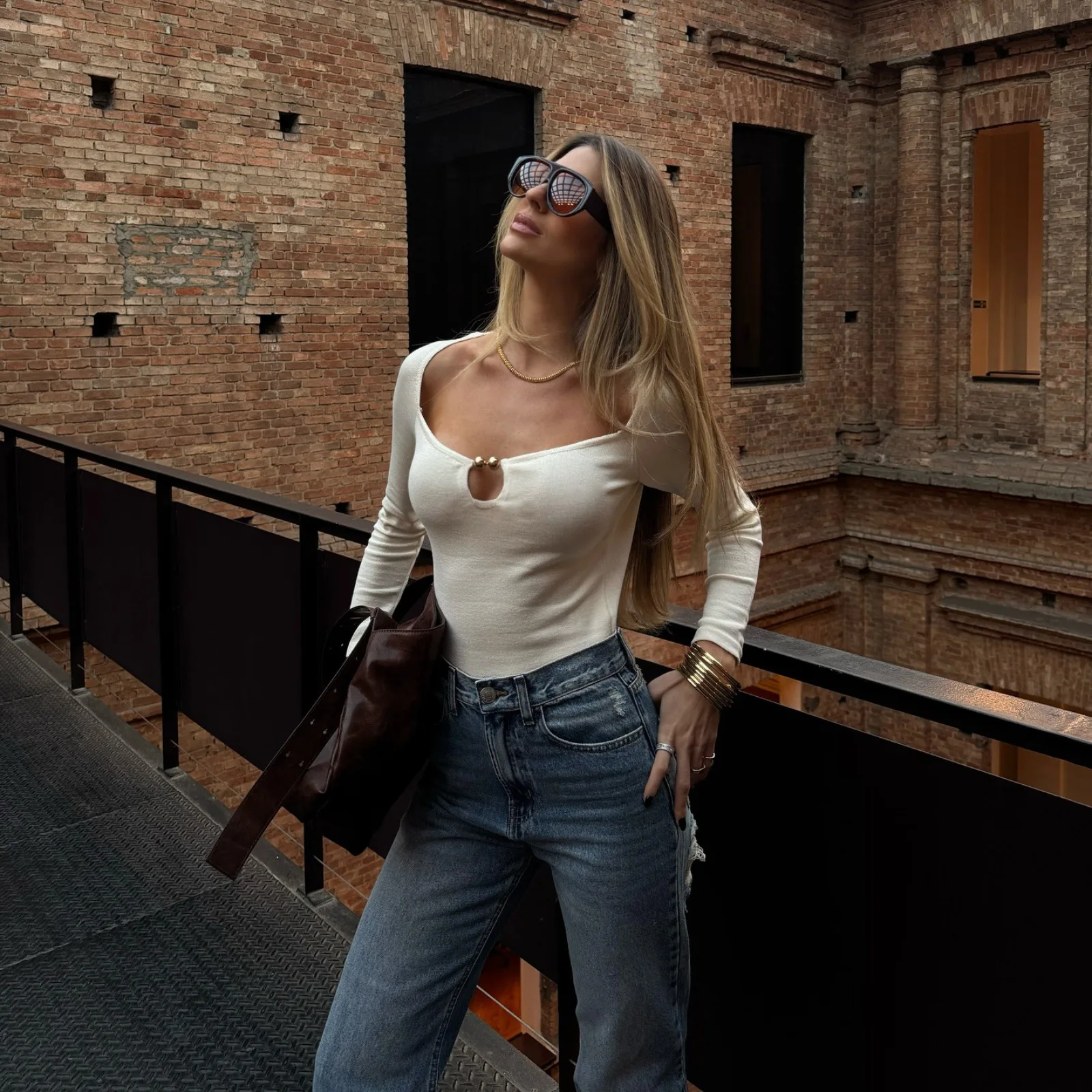 유럽과 미국 여성의 가을 신상 패션, 스트리트 스타일의 비즈 장식 슬림핏 긴팔 니트 탑