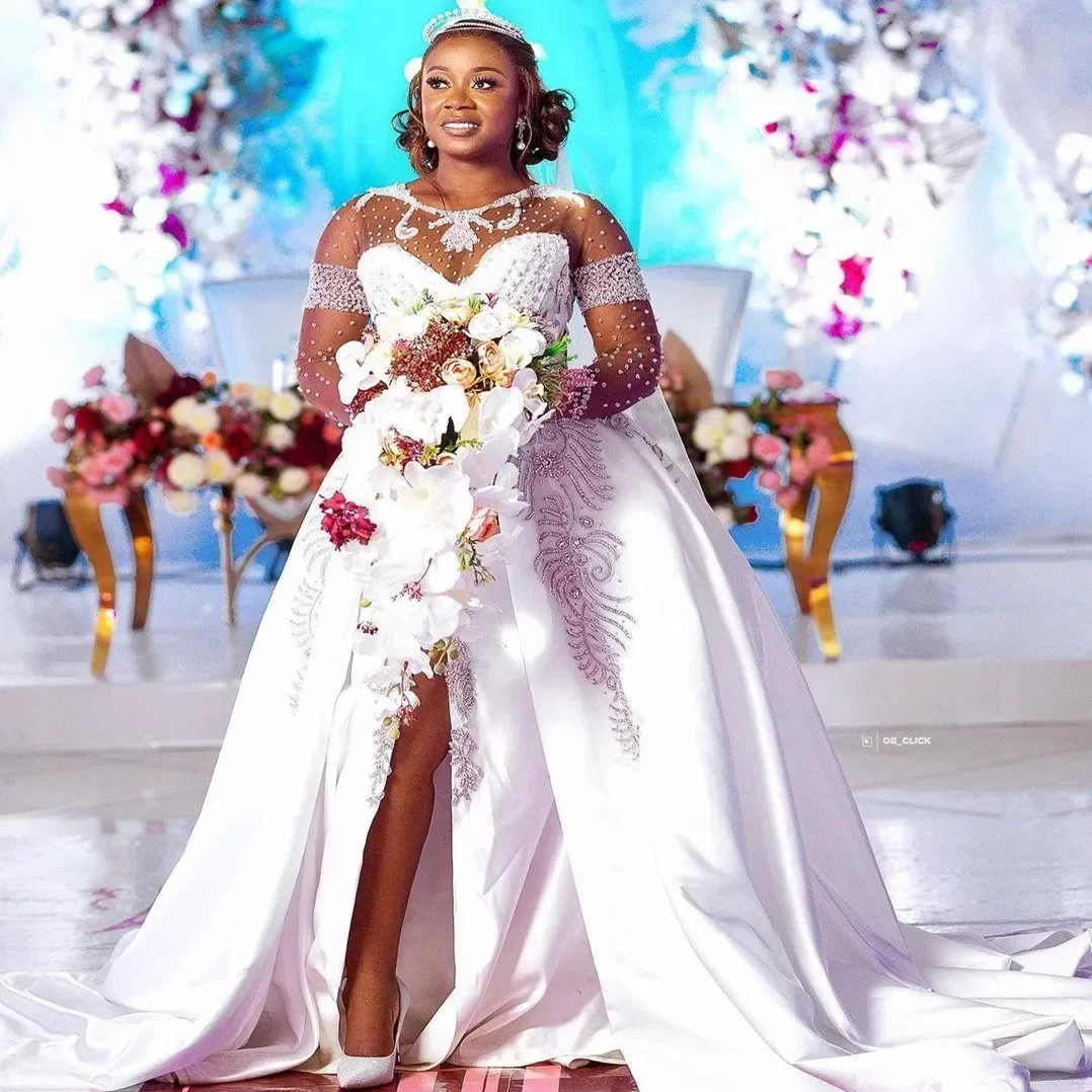 Maßgeschneiderte O-Ausschnitt Shinny Perlen Kristalle Hochzeitskleid bodenlangen Vestidos De Casament formale Split Side Brautkleider