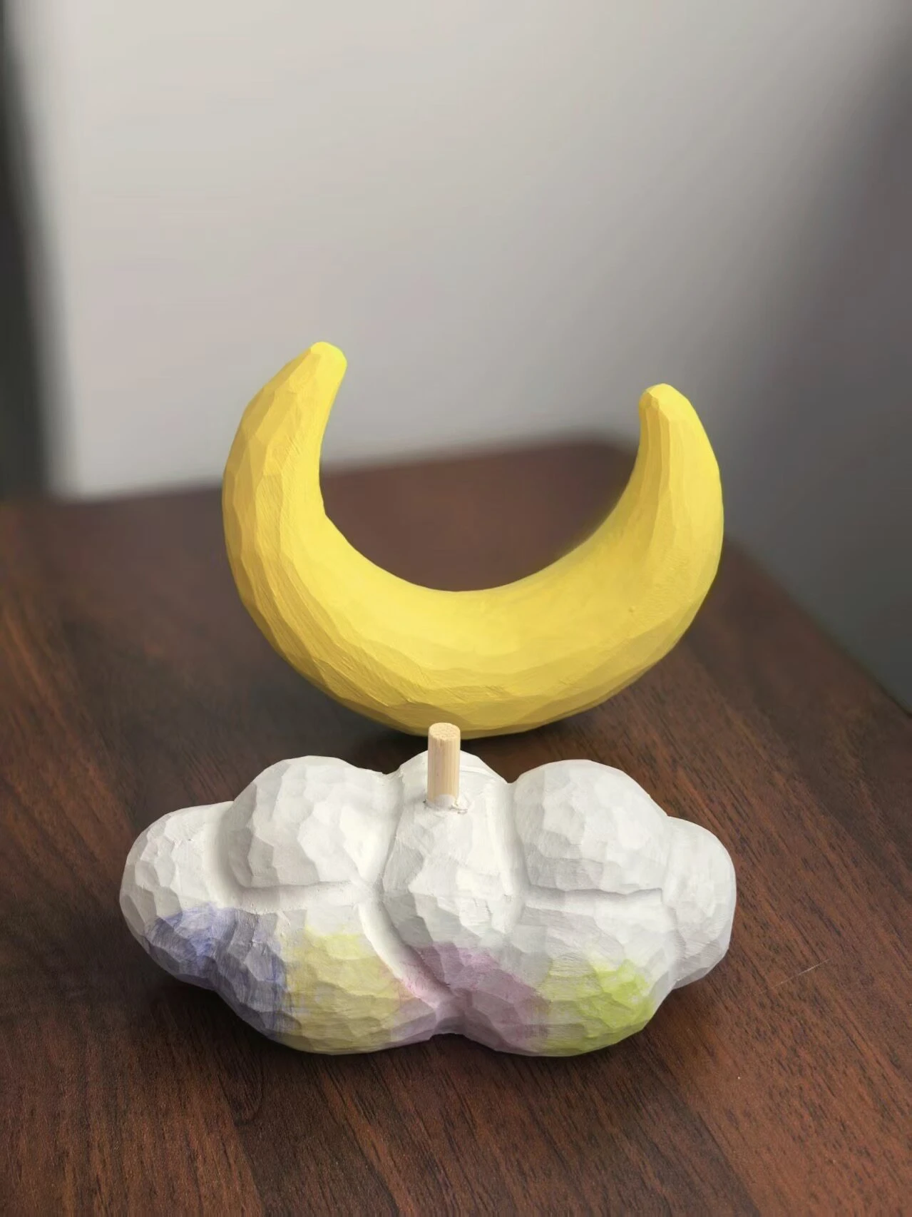Hand Carved Yellow Moon Cloud - đánh giá và giá Photography Yellow
