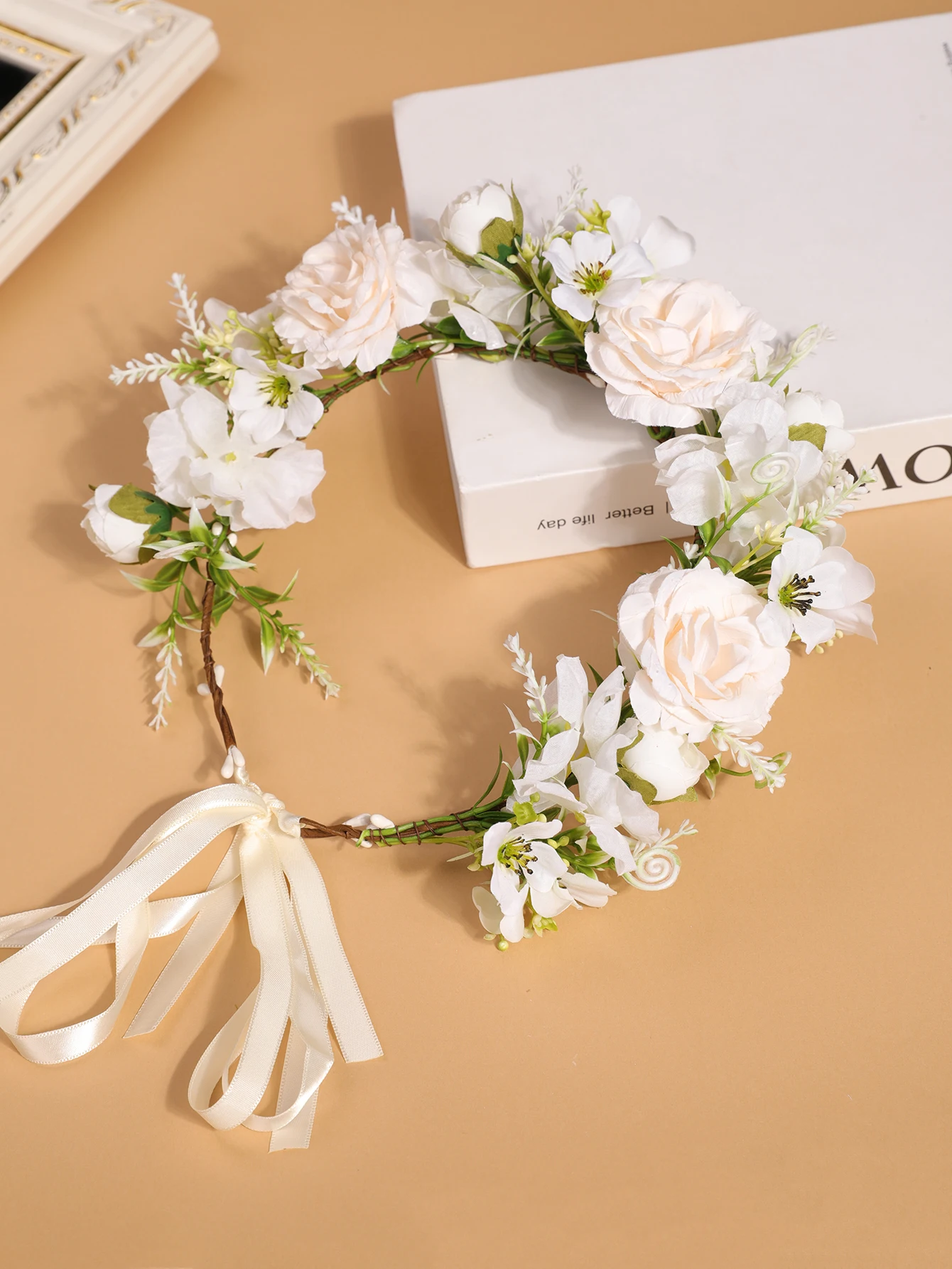 Simulierte Rosenblüten-Girlande als Kopfschmuck - Bohemian-Style Verstellbares Band-Haarband - Geeignet für Brautjungfern, Hochzeiten, Porträts – Detail 6