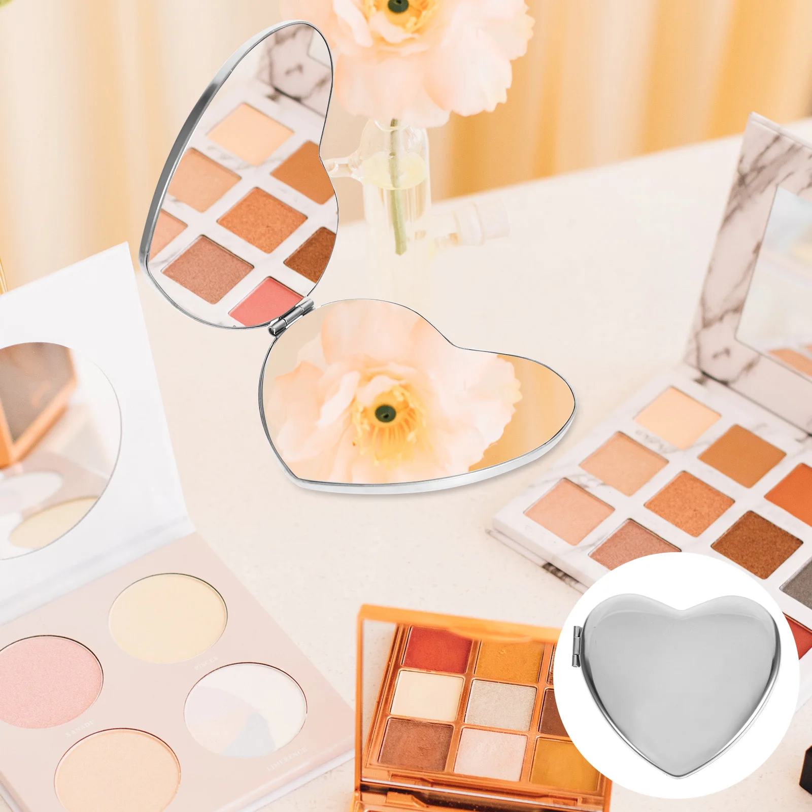 Specchio compatto pieghevole a forma di cuore Specchio per trucco trasparente a doppia faccia portatile per le donne Uso quotidiano Essenziale da viaggio