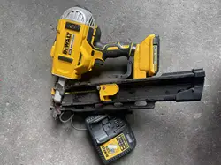 Used Dewalt DCN21PL 20-Volt MAX 15 Cordless Coil Roofing Nailer，with battery and charger