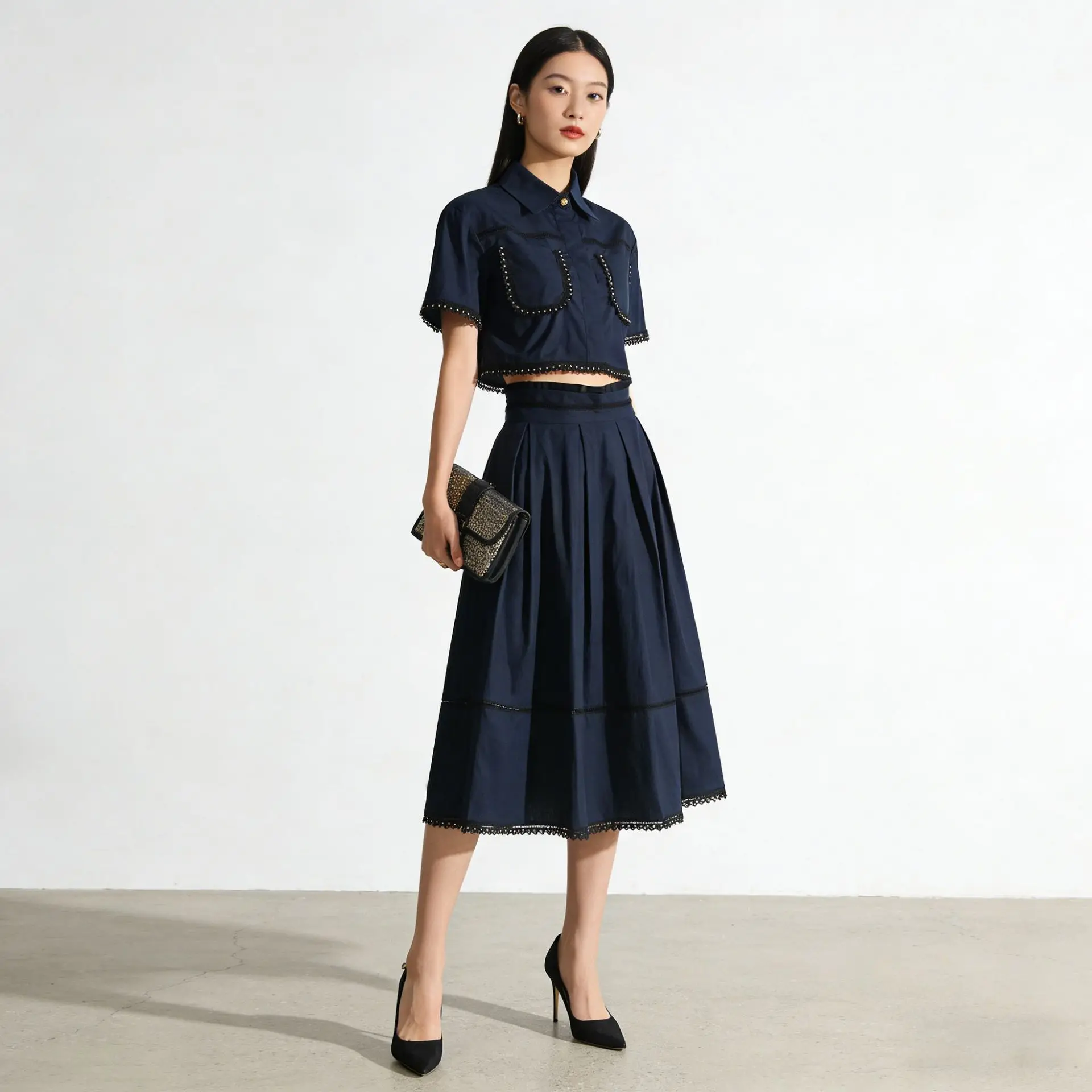 

Летние комплекты из двух предметов для женщин: топы с отложным воротником и коротким рукавом, юбка А-силуэта с высокой талией, облегающий комплект, женская мода, новинка. Костюмы для женщин.