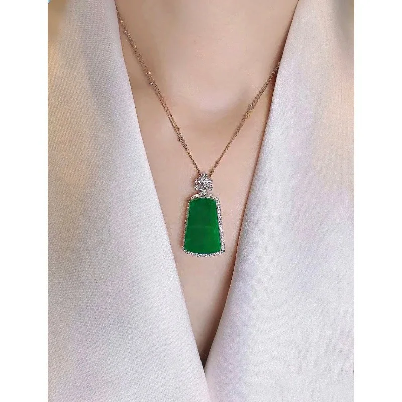 Natural Emerald Pendant 18K Gold Inlaid Peace Buckle with Certificate