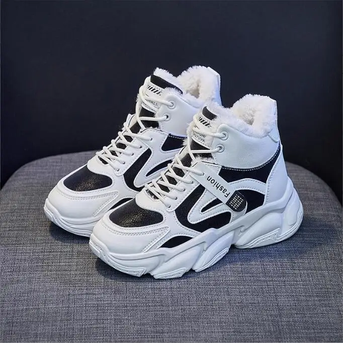 

Women's Winter High Top Fashionable Plush Lined Sports Cotton Shoes Anti-slip Thick Soft Bottom Casual Shoes Leather Boots
