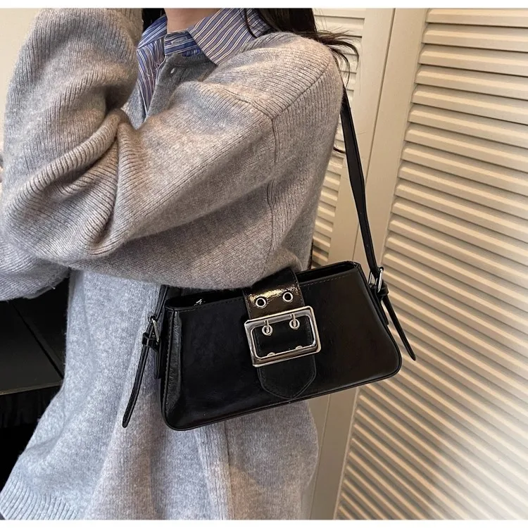 

Vintage Belt Buckle Solid Color Handbag Women Leather Small Capacity Shoulder Bag Ladies Fashion Commute Versatile Underarm Bags