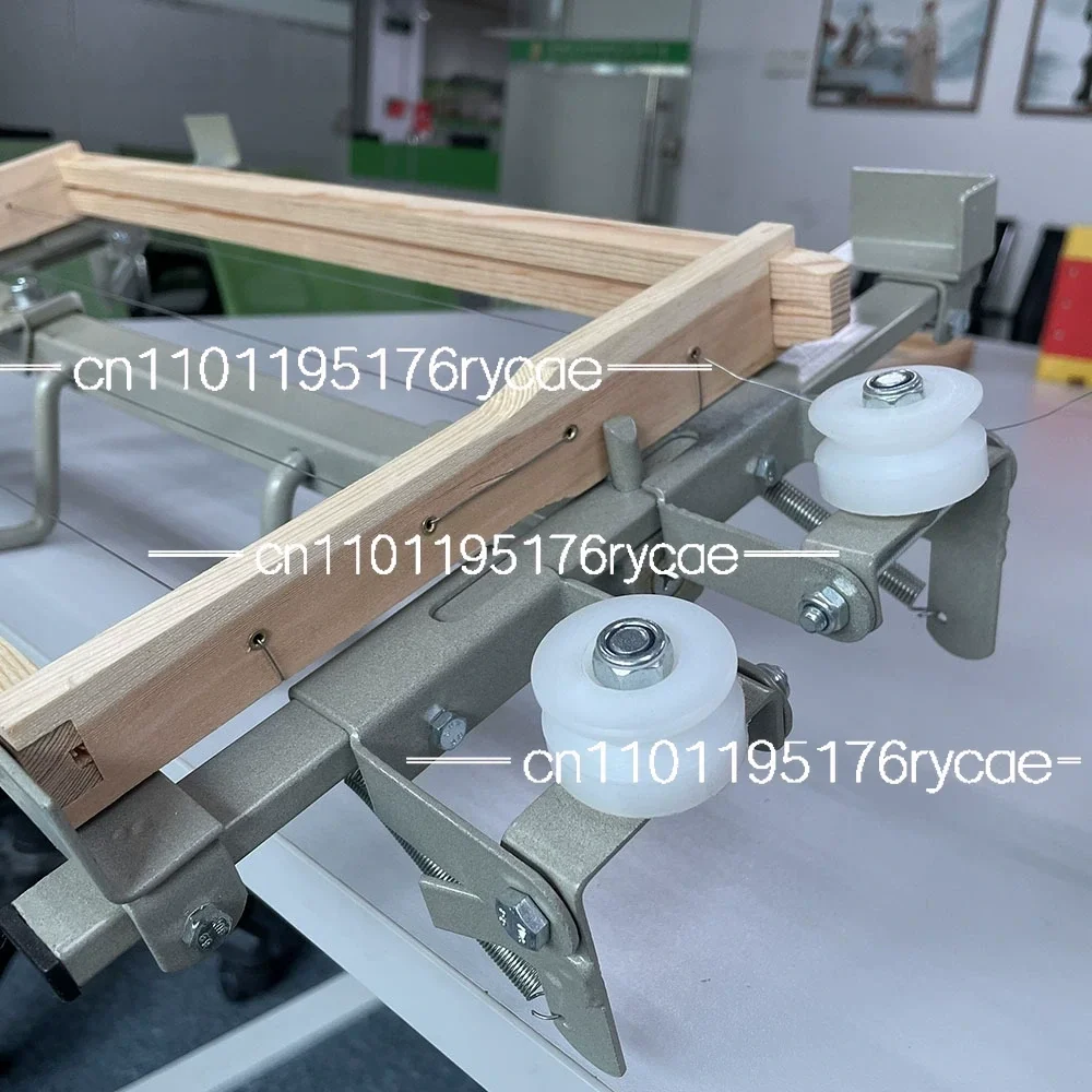 Beekeeping tool, nest frame tightener, nest frame threading device, nest frame threading device, beehive, nest base beehive