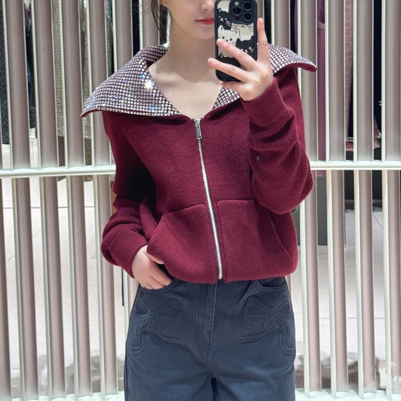 

Высококачественная версия Темно-синий тяжелый трикотаж, инкрустированный бриллиантами, топ-жарет с воротником, красный, коричневый, универсальный, весенняя мода...