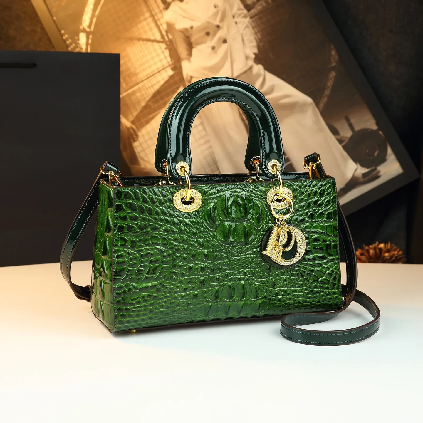 

2026 New Crocodile Pattern Leather Women's Handbags Shoulder Crossbody Bag High Sense Luxury Fashion Portable Messenger Bags