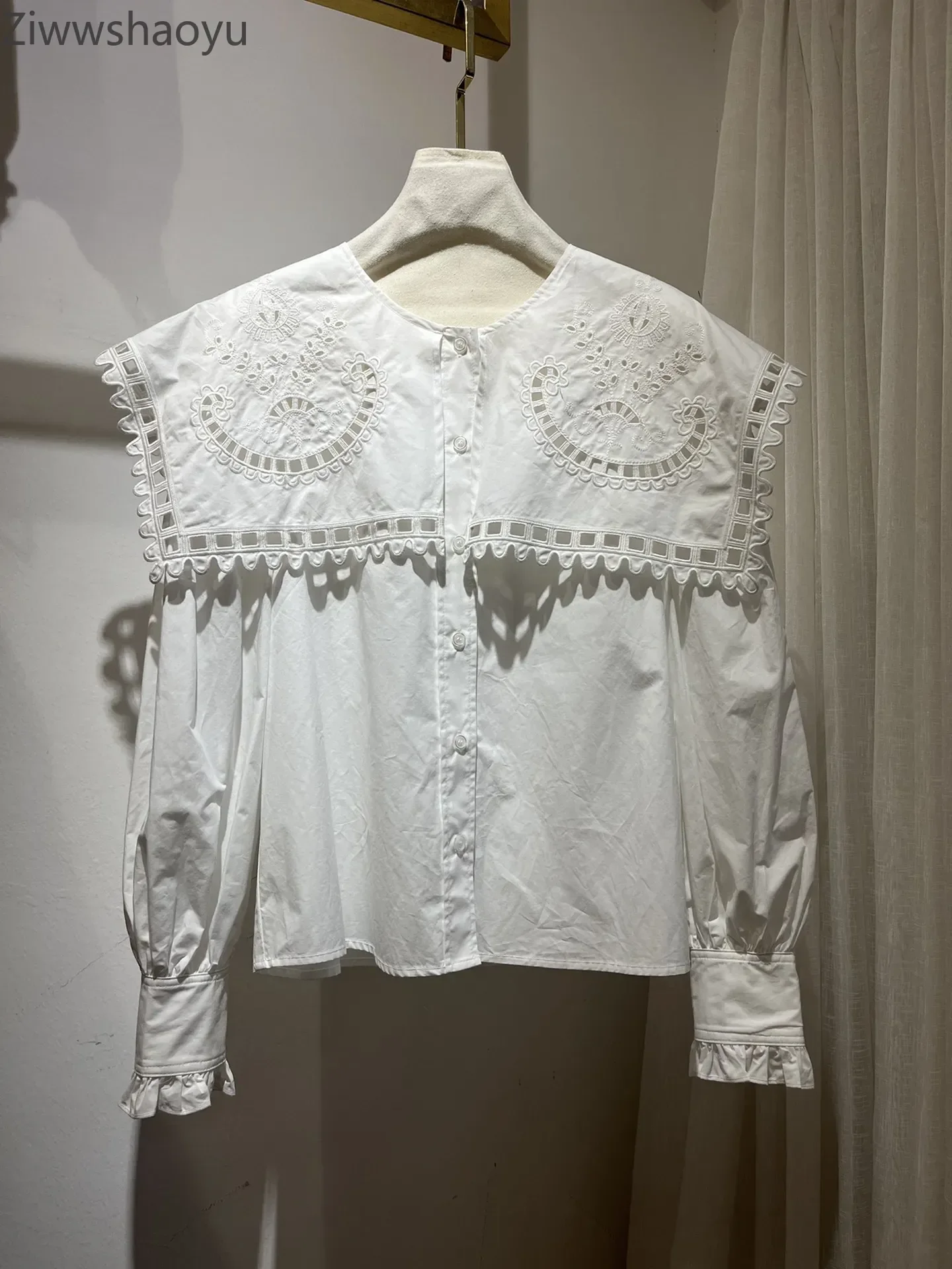 

High Quality Autumn Women Fashion Runway Designer Cotton Hollow Out Embroidery Sailor Collar Sweet Long Sleeve Shirt