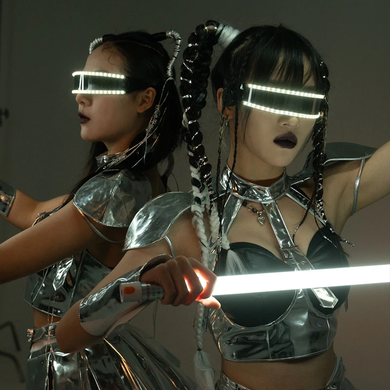 실버 퓨처 센스 재즈 댄스 의상 Kpop 의류 나이트 클럽 바 고고 댄서 무대 의류 파티 축제 레이브 복장 yj289