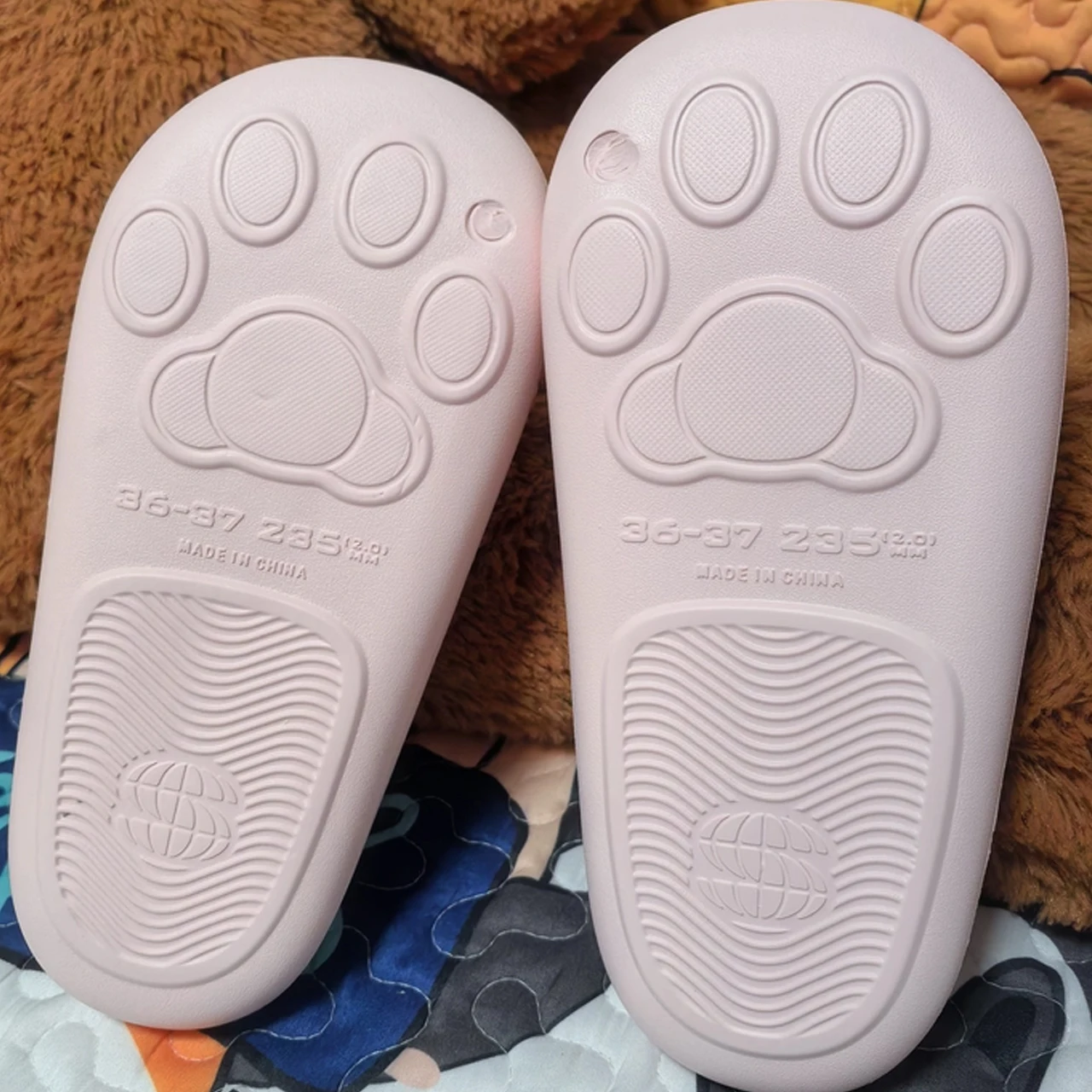 

2026 Cute Cartoon Caramel Cat Slippers for Women New EVA Home Bathroom Bath Anti Slip Couple Slippers