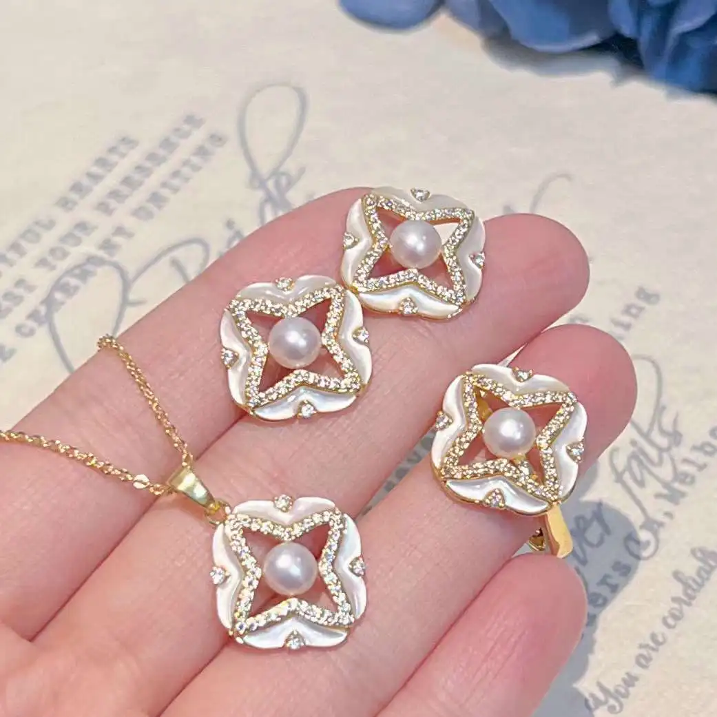 

Natural Seawater Shell Inlaid Croix Set 5-6MM Natural Freshwater Pearl Necklace Earring Set, 3-piece Set