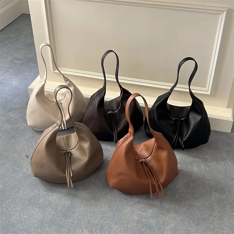

Autumn Soft PU Travel Bag For Women Solid Color Tassel Zipper French Tote Bags Casual Fashion Large Capacity women's Handbags