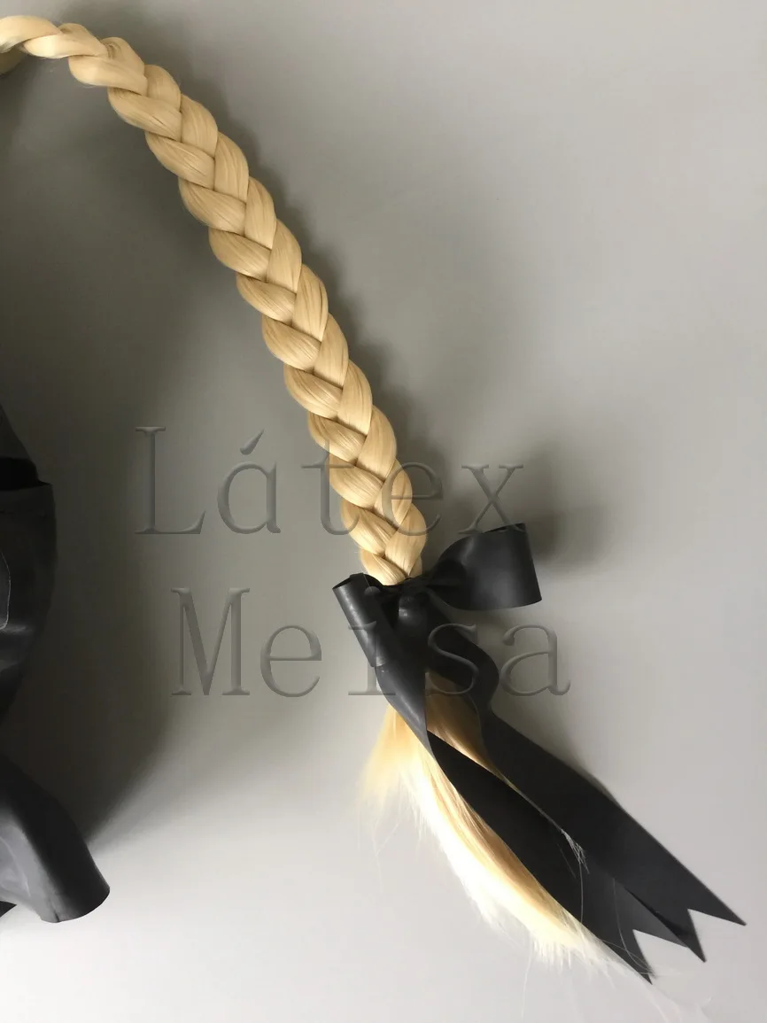 Nouveauté cagoules en latex avec décorations de tresses et narines à yeux ouverts et bouche avec fermeture éclair au dos pour femme