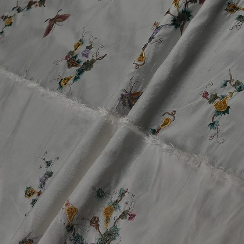 Embroidered jacquard double fabric silk real traditional pattern Chinese cheongsam clothing