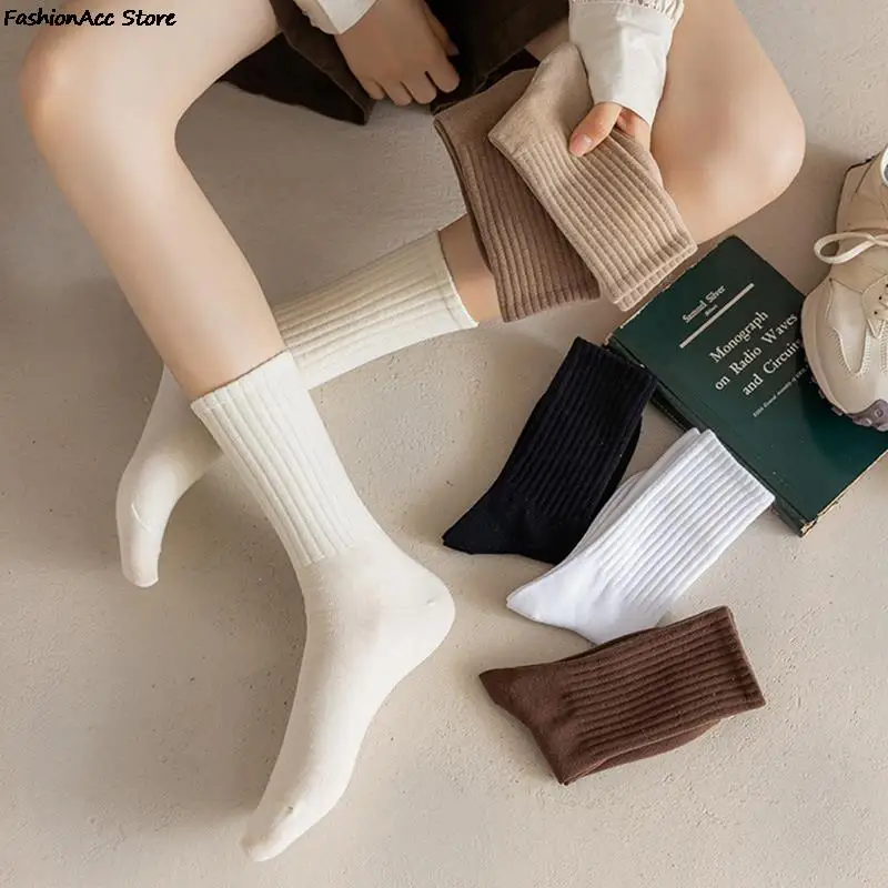 Black White Women Socks Autumn Winter Middle Tube Sock Korean Japanese Ins Trend Cotton Coffee Retro Designer Socks for Student