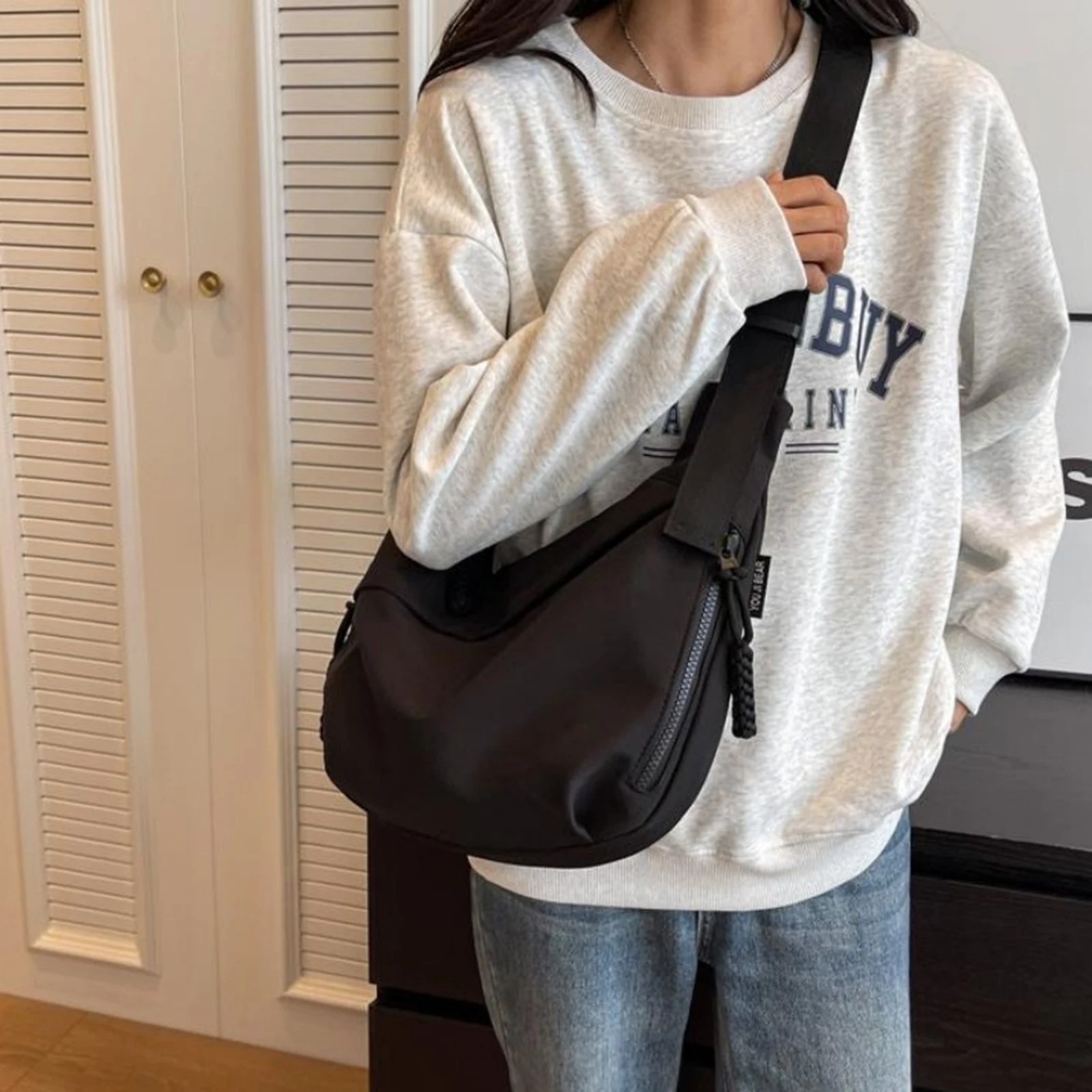 

Crescent Crossbody Bag for Women Shoulder Tote Handbag Casual Sling Bag Dumpling Purse Bag for Outdoor Travel
