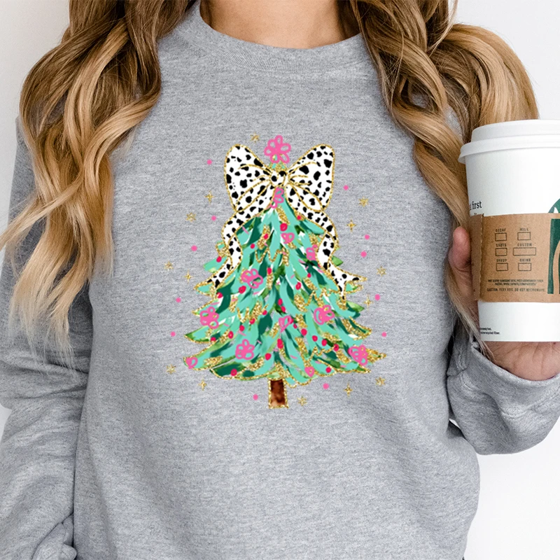 Womens Christmas Sweatshirt Colorful Christmas Tree with Bow Trending Sweatshirts Merry Christmas Tree Cartoon Classic Hoodies