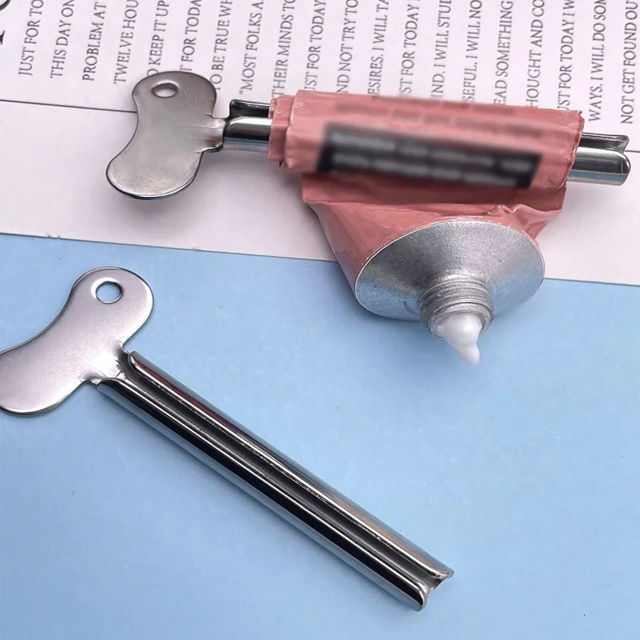Stainless Steel Portable Toothpaste Squeezer Hair Dye Dispenser Bathroom Accessory - Half-Circle Wringer for Cleanser