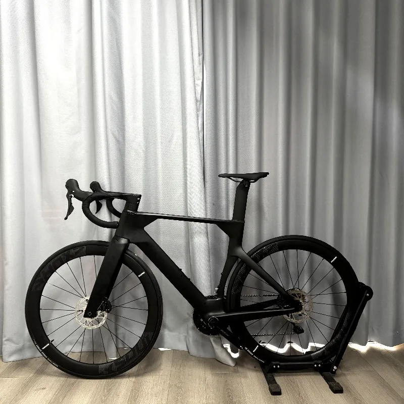 CE Certified Full Carbon Road Bike 24 Speed R7120 Carbon Wheels Integrated Handlebar Disc Brake T47 BB Lightweight Racing view 4