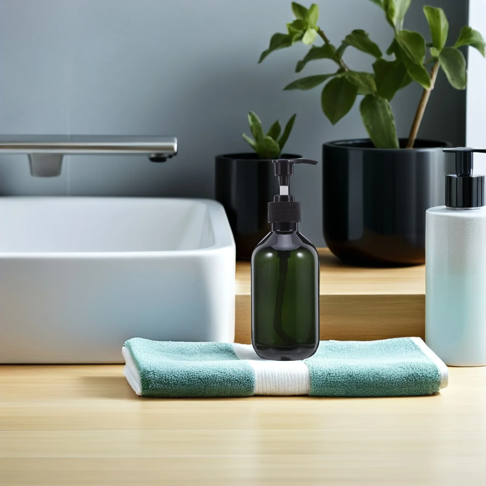 

300Ml Lotion Bottle Refillable Hand Soap Dispenser Leak Proof Airtight Durable Plastic Empty Shampoo Container For