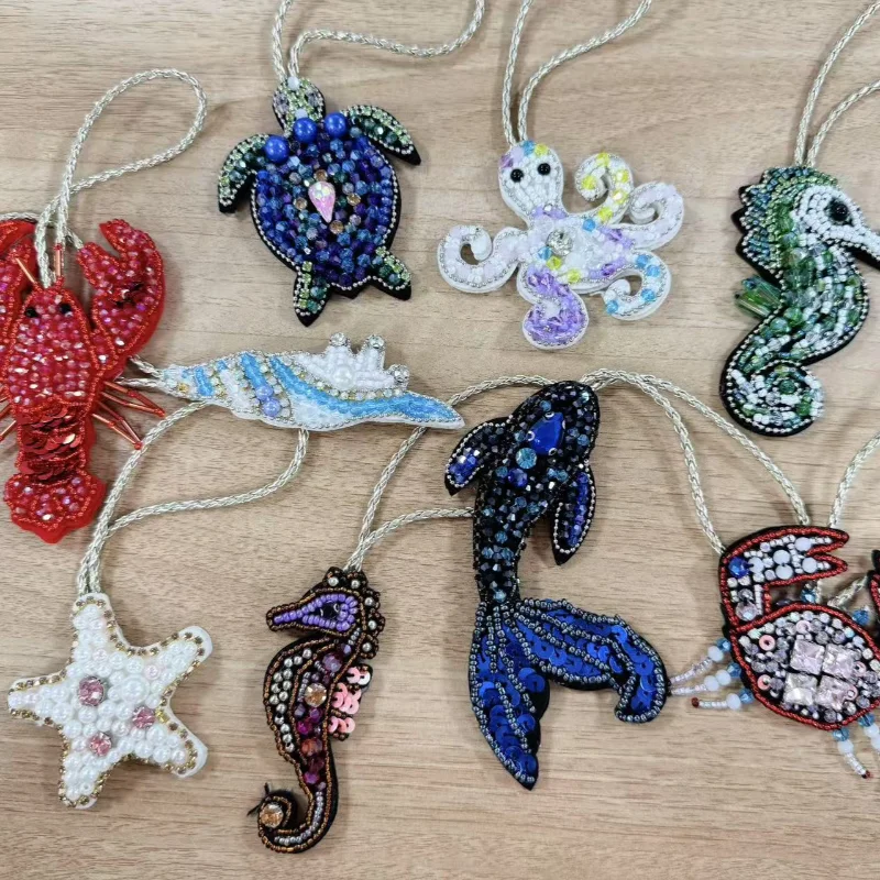 

Creative Marine Life Exquisite Bag Accessory High-end Luxury Seahorse Crab Lobster Octopus Starfish Color Diamond Keychain Gift