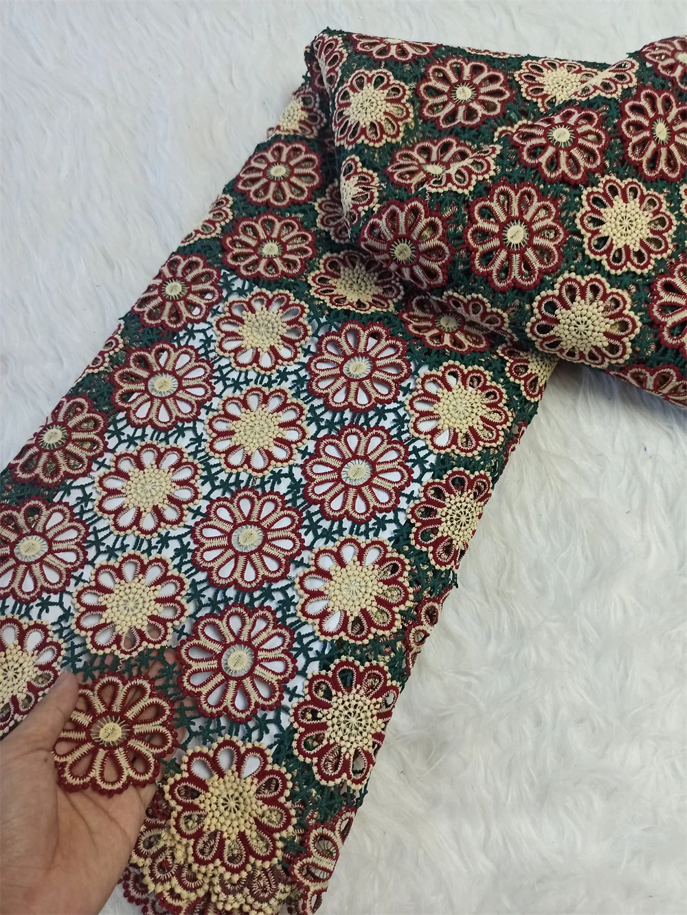 

2025 High Quality African Nigerian Tulle Lace Fabric Embroidery Sequins French Guipure Fabric for Party/Wedding Dresses 5 Yards