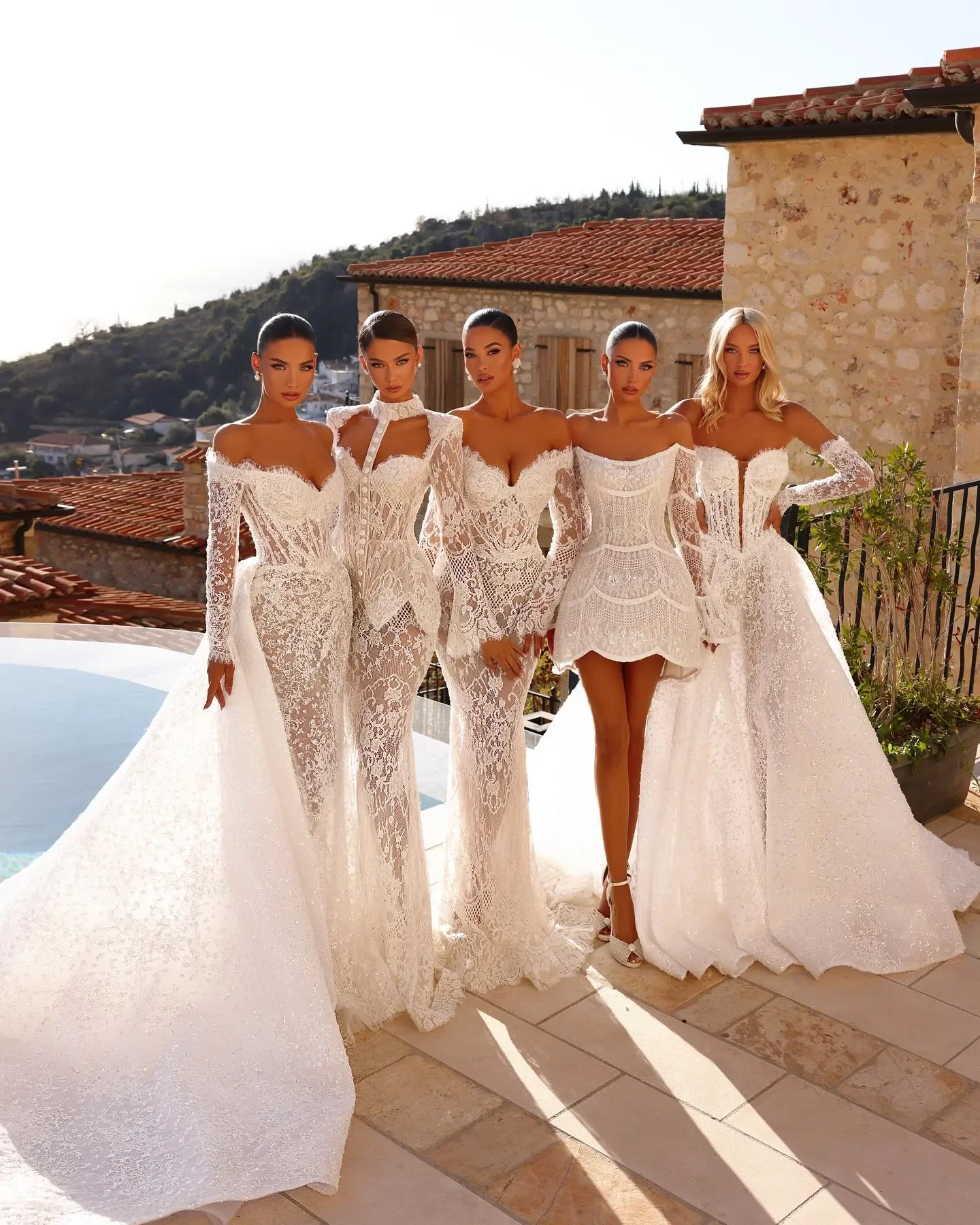 فستان زفاف أنيق بدون حمالات غمد عتيق من الدانتيل بدون أكمام فستان زفاف بدون أكمام مخصص من التل فيستدوس دي نوفيا