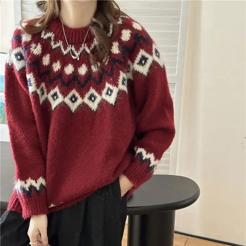 Vintage Fair Isle Style Cream White Graphic Sweaters for Girls College Women Preppy O-neck Jumper Pullover Korean Winter Clothes