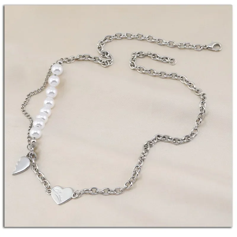 

Hip-hop tassel women's collarbone necklace, heart-shaped titanium steel spliced thick necklace, fashionable clothing necklace
