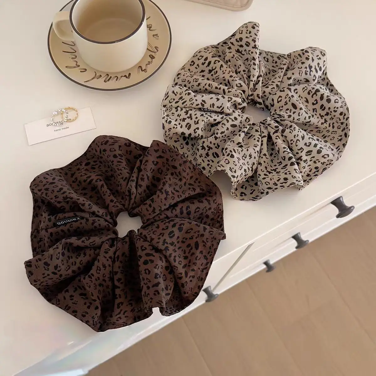 Vintage Leopard Pattern Scrunchies Soft Fabric Hair Scrunchy Elastic Hair Bands Ladies Retro Ponytail Holder Hair Accessories