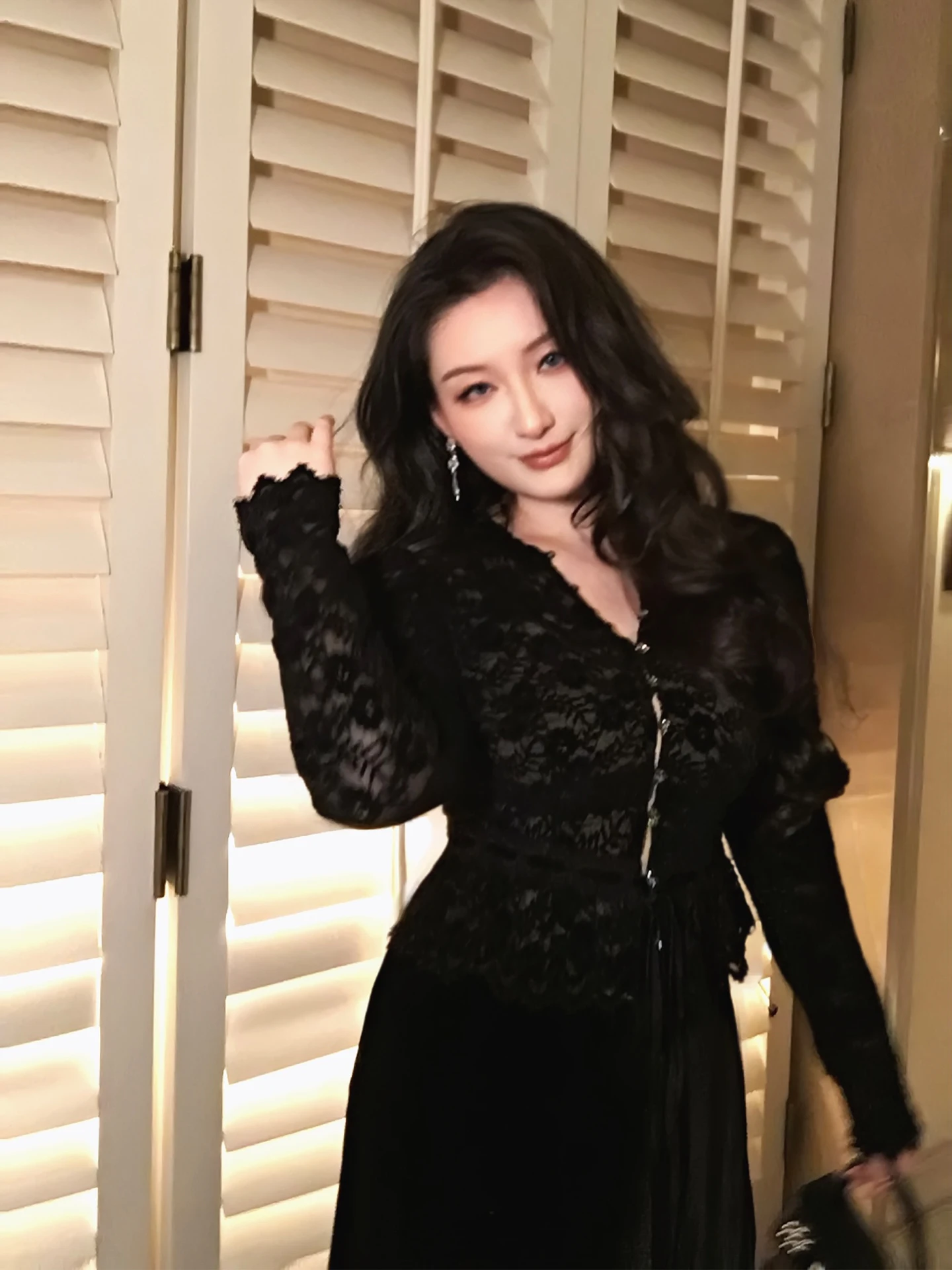 

plus Size Women's Lace Hollow out Top Elegant Pure Desire Early Autumn Fashionable Versatile Long Sleeve Midi Shirt Y8582