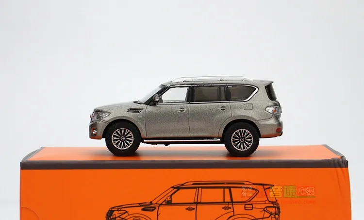 Diecast GCD 1:64 Scale PATROL Y62 SUV Off-road Jeep Alloy Car Model - view 2