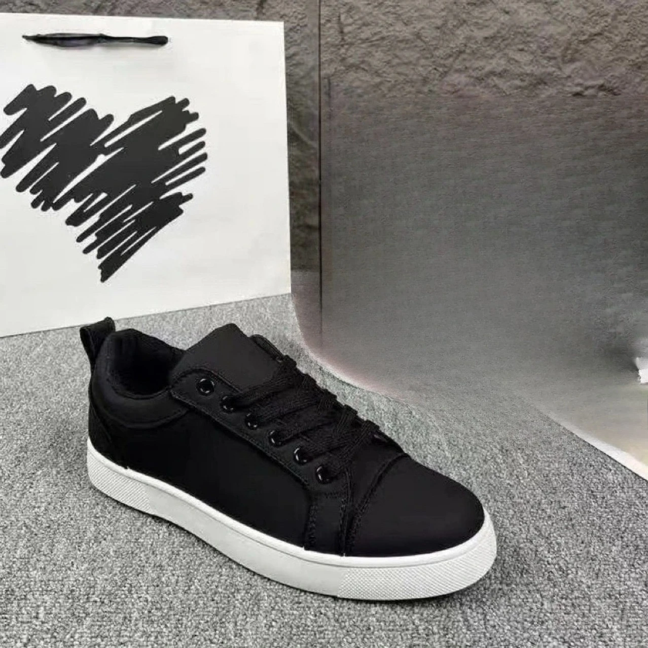 

Кожаные черные туфли, новая модная повседневная мужская обувь по индивидуальному заказу