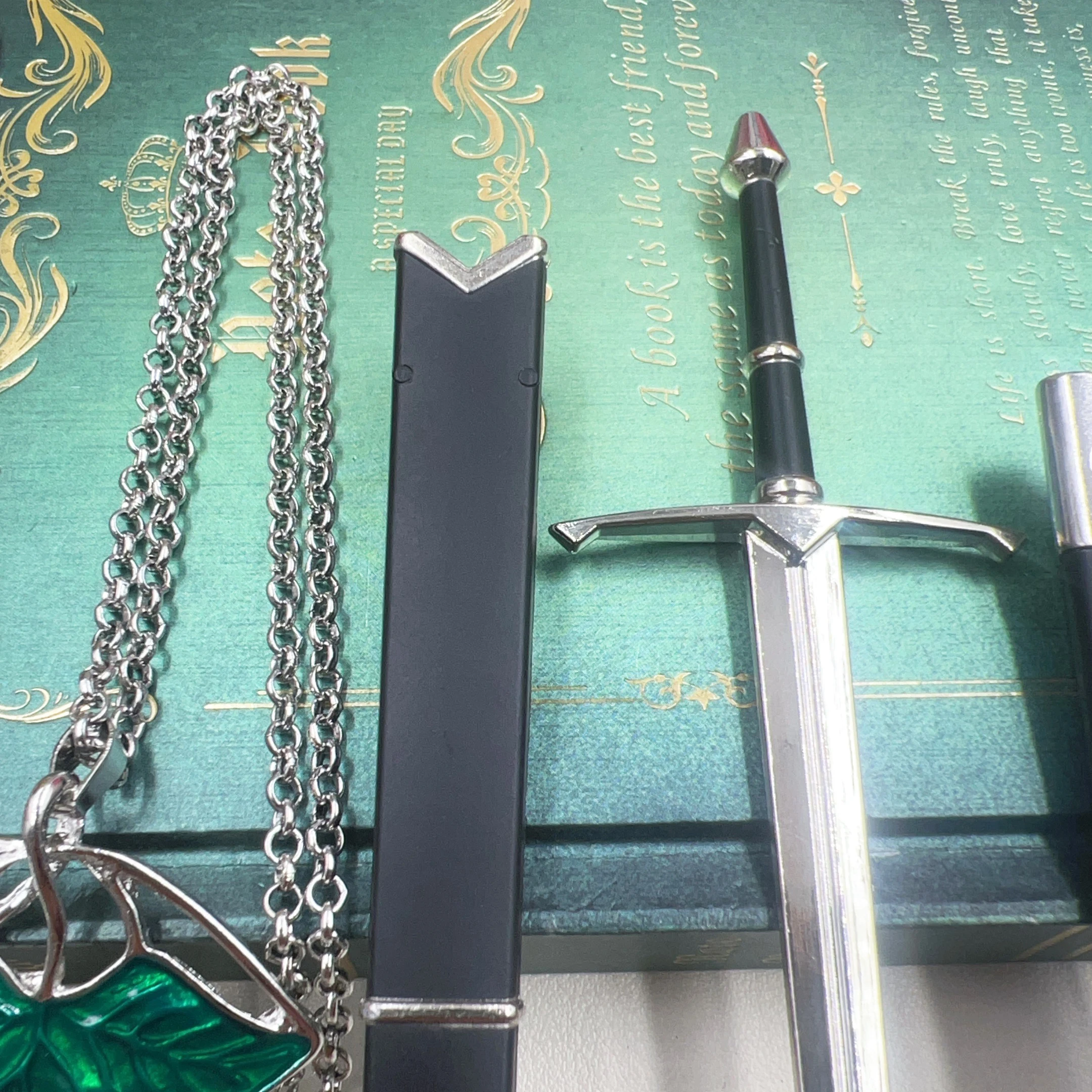 22 سنتيمتر سيف Narsil المفاتيح مجموعة LoTR الهوبيتس الفيلم الأجهزة الطرفية القرون الوسطى البهجة غاندالف ميثراندير السيف نماذج اللعب #5