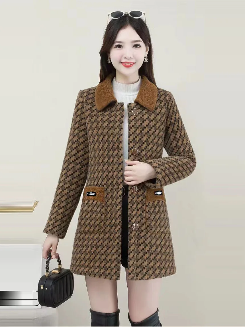 

Thickened Fleece Winter Jacket for Older Women Large Size Korean Style Commute High Waist Pants Long Sleeve Collar Coat