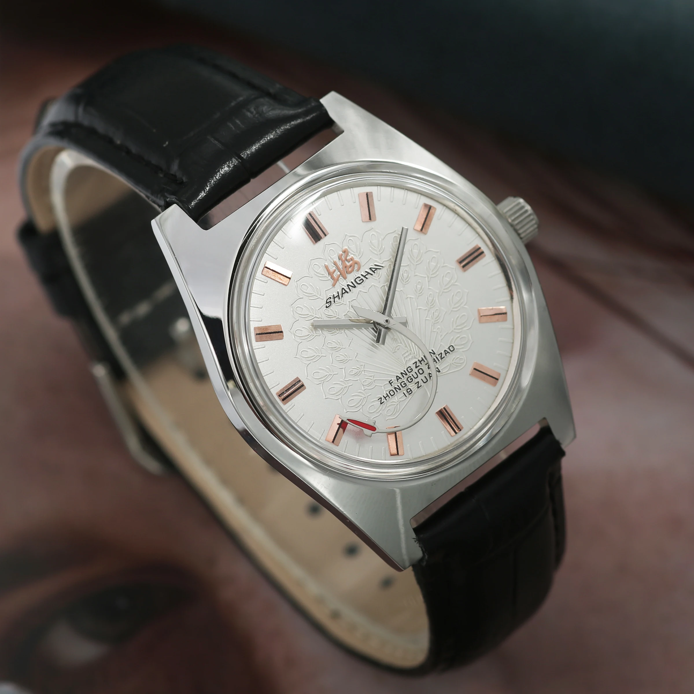 Accessories With Watch - ساعة يد ميكانيكية من شنغهاي بتصميم